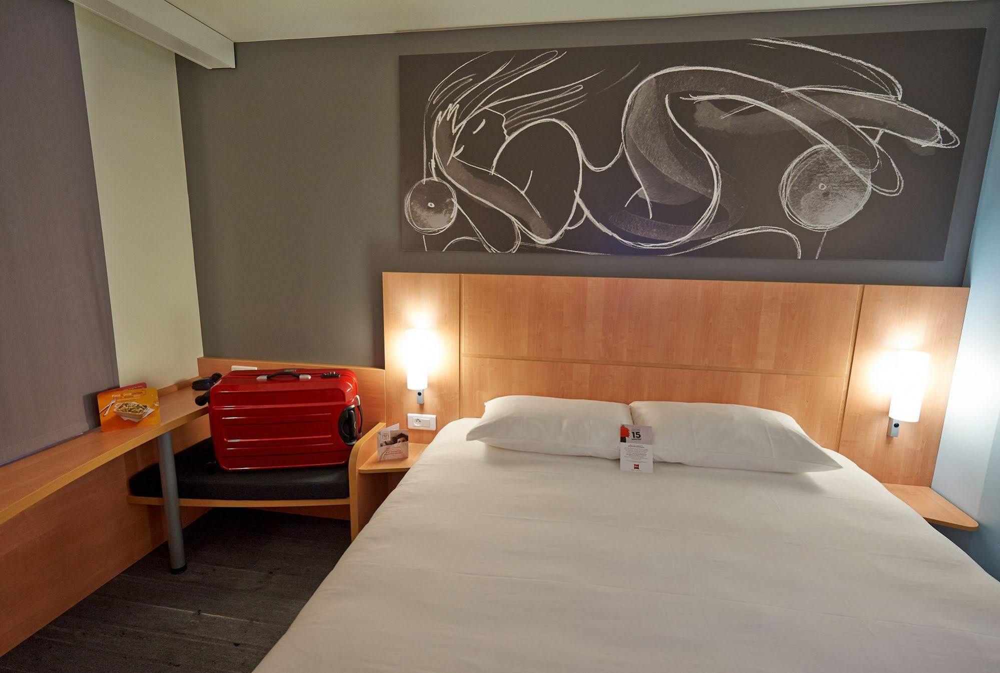Ibis 3*